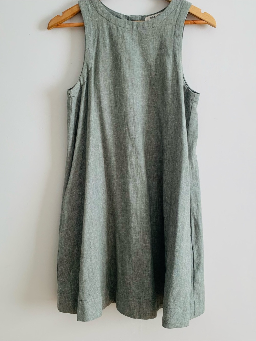 Madewell Old Money Classic Sleeveless A-Line Tunic in Light Sage